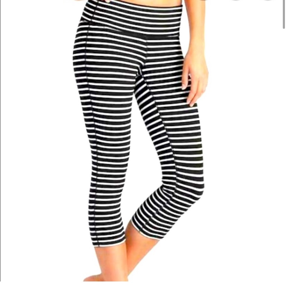 Athleta Chaturanga Striped Capri Leggings Small